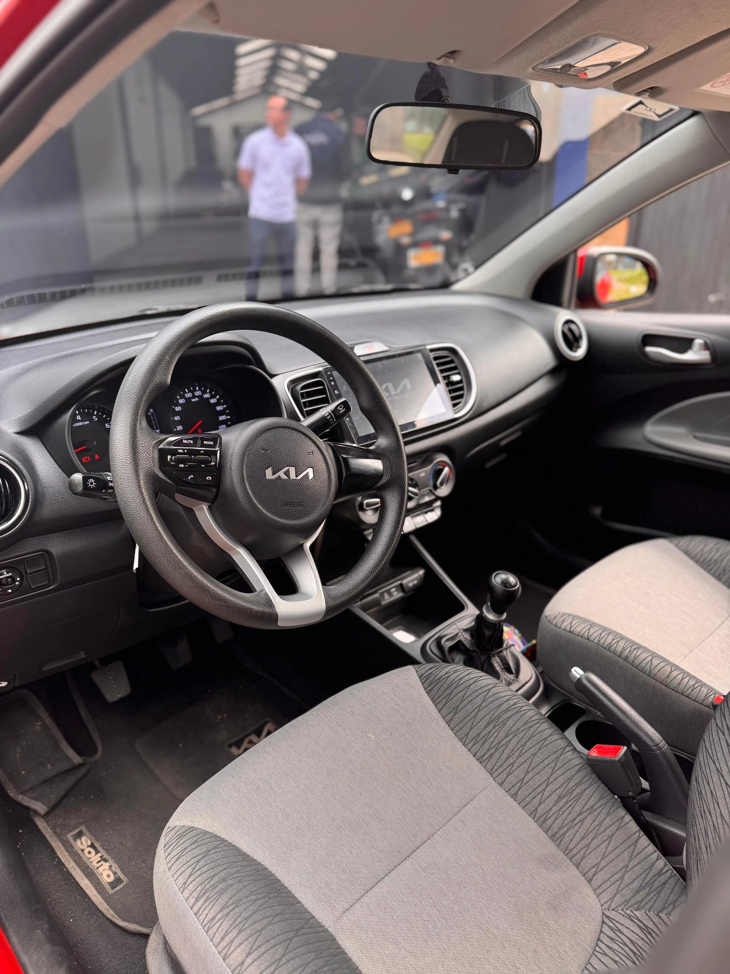 KIA SOLUTO EMOTION MECÁNICO 2023