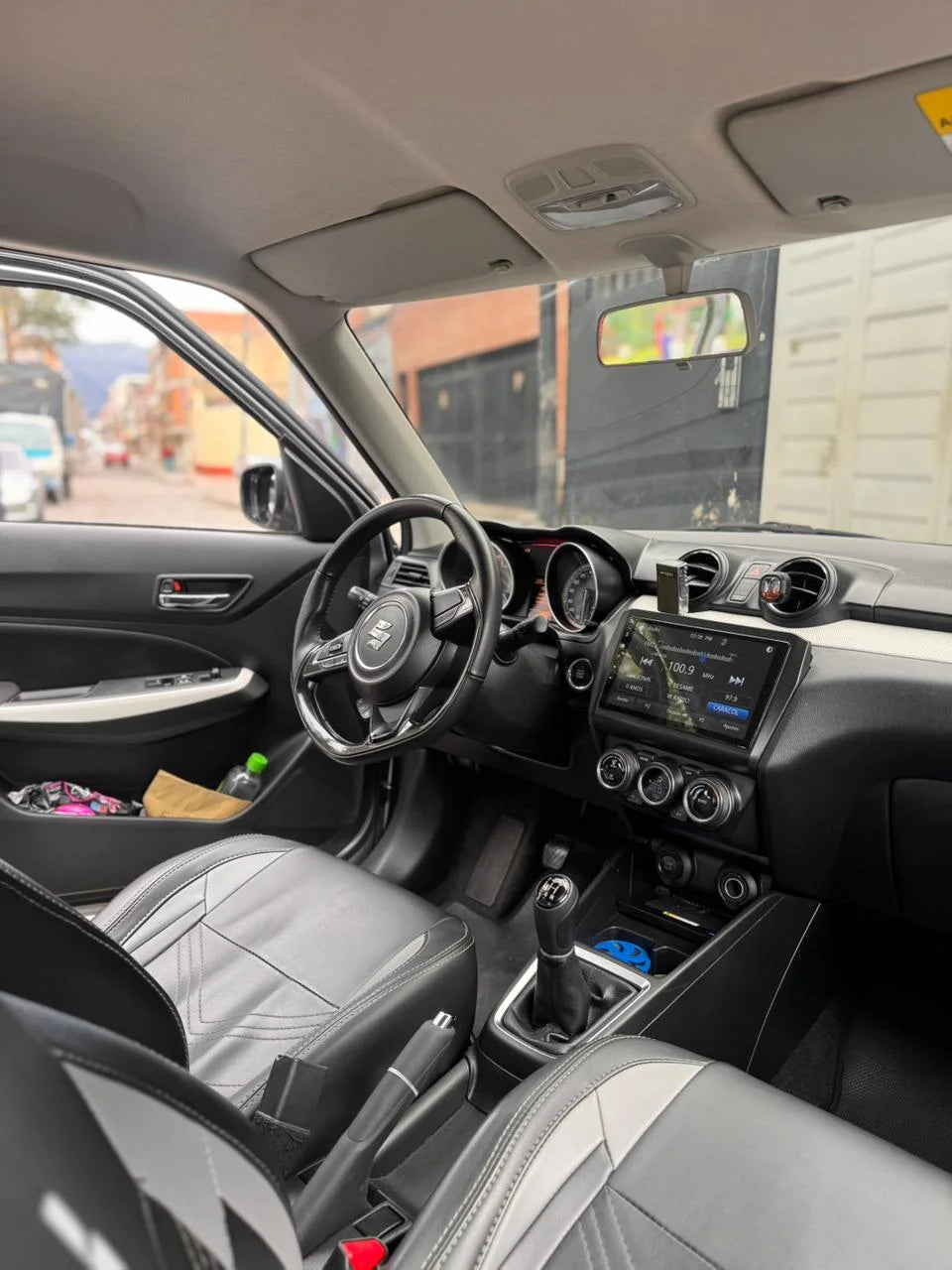 SUZUKI SWIFT HYBRID GLX 2024