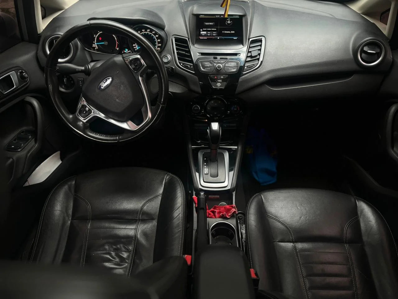 FORD FIESTA TITANIUM SEDAN