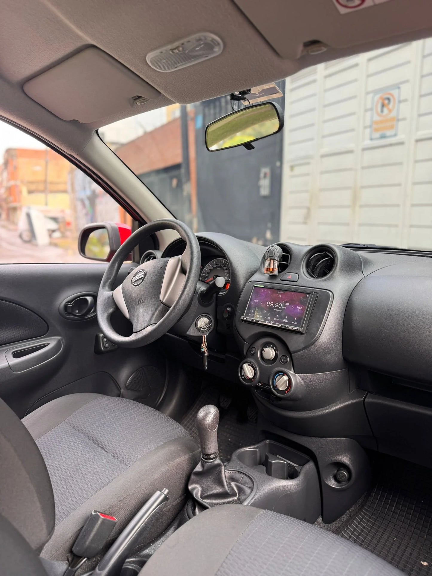 NISSAN MARCH ACTIVE EMOTION 1.6L MECÁNICO