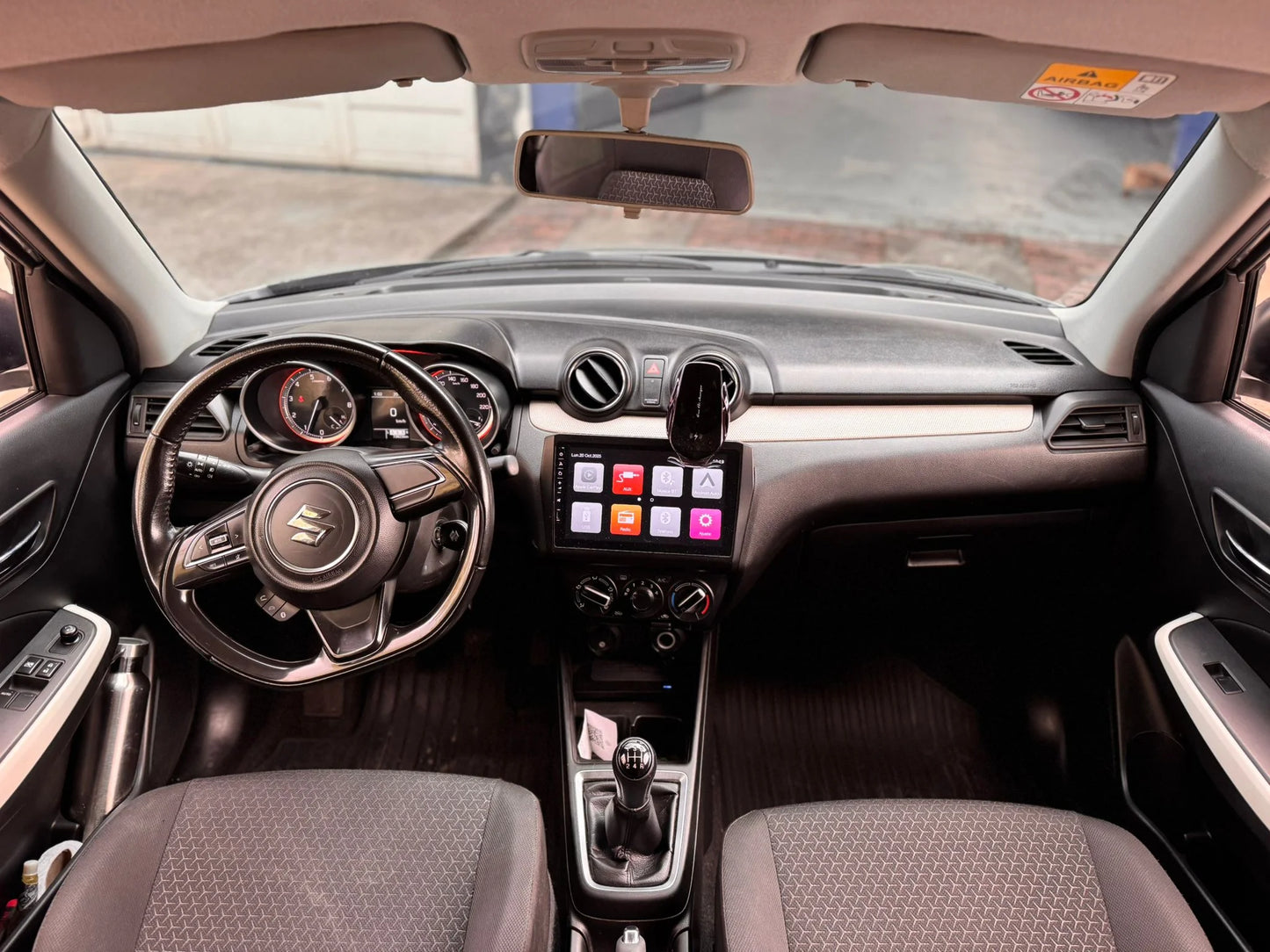 SUZUKI SWIFT HYBRID GLX 2022