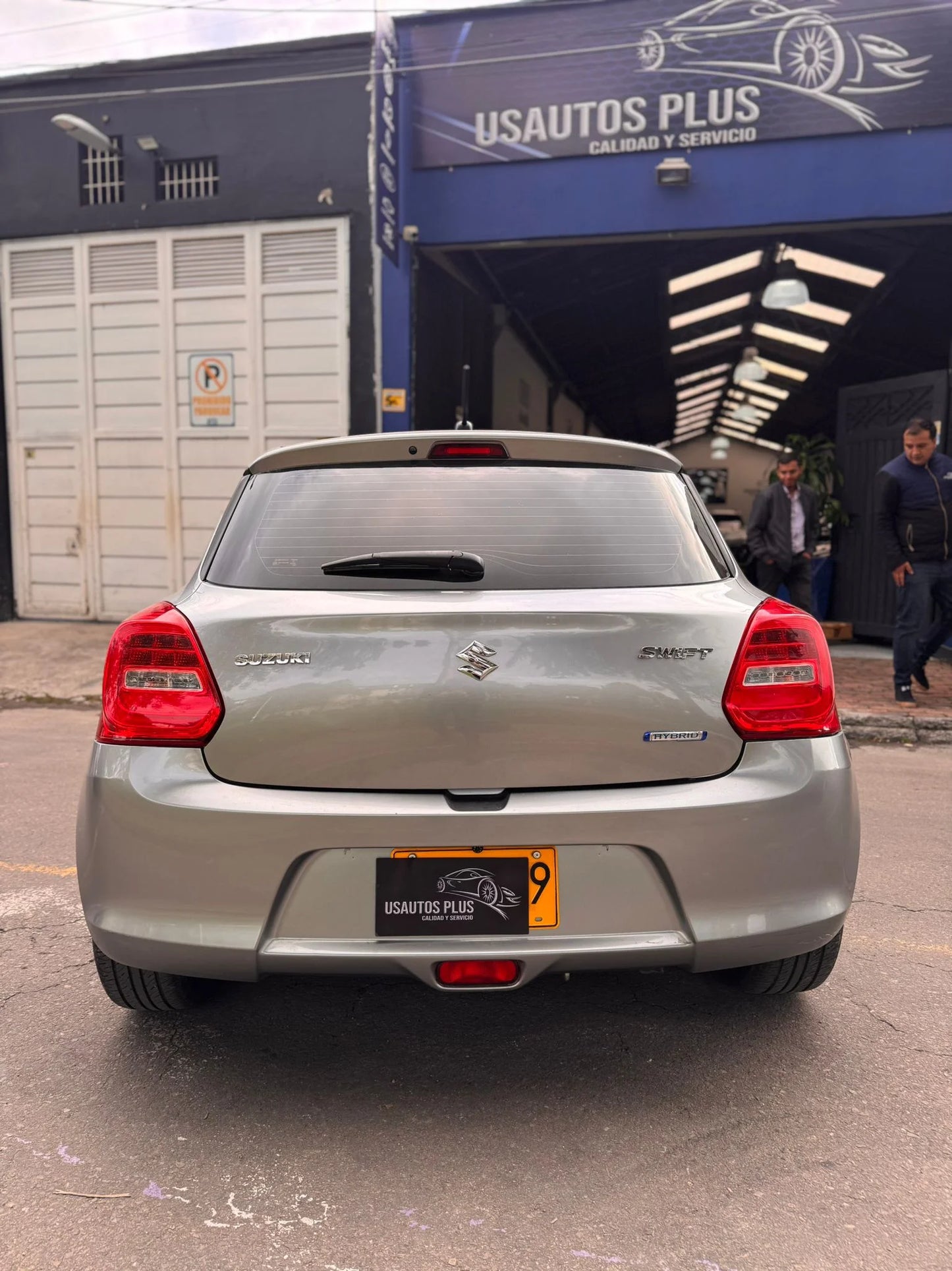 SUZUKI SWIFT HYBRID GLX 2022