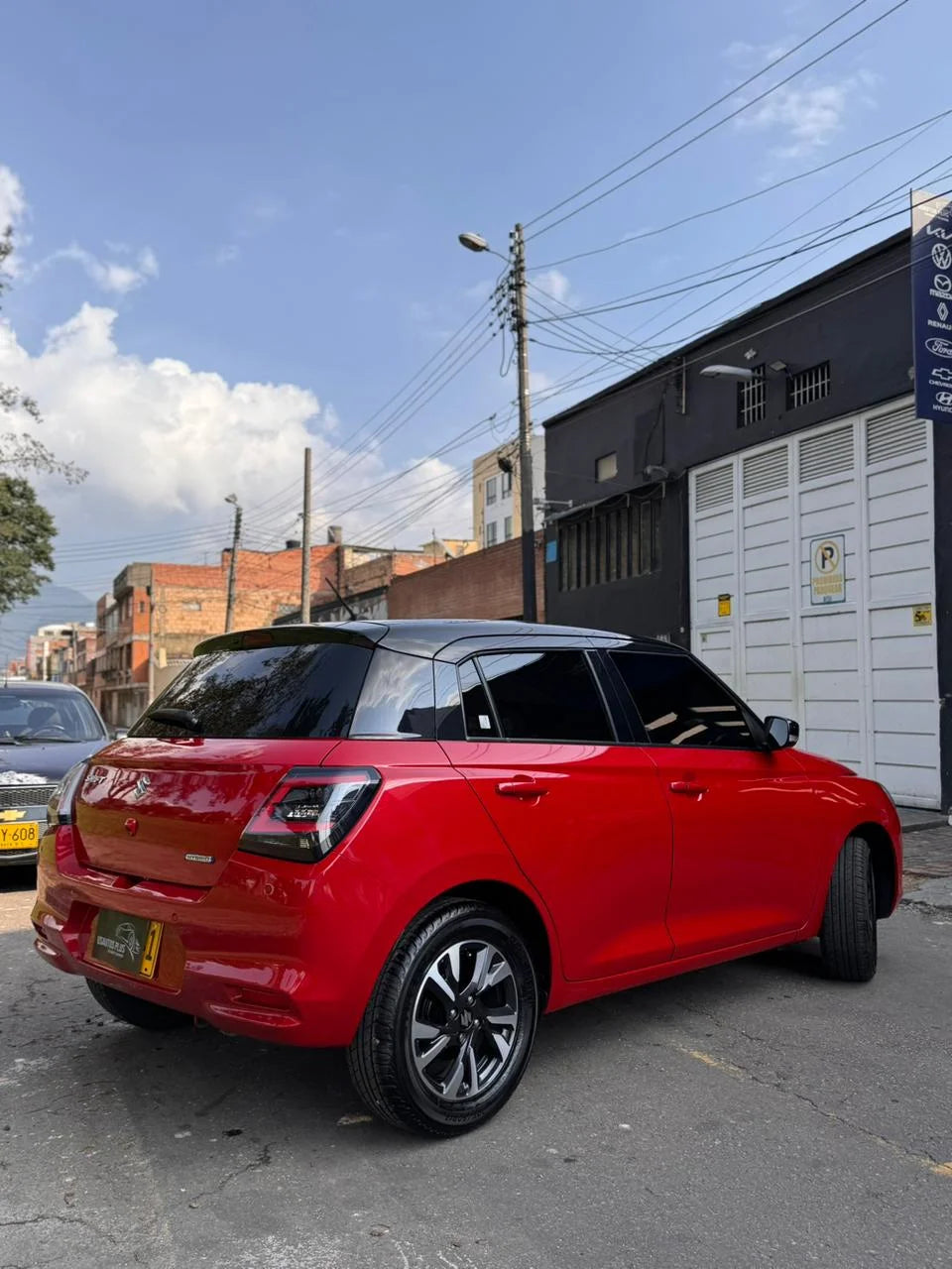 SUZUKI SWIFT HÍBRIDO GLX AUTOMÁTICO