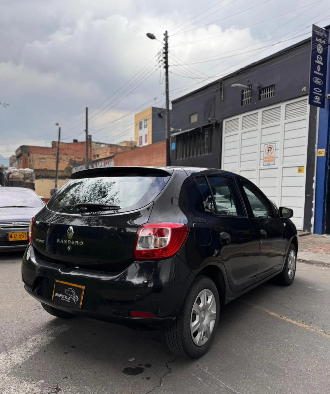 RENAULT SANDERO AUTHENTIQUE / LIFE MT