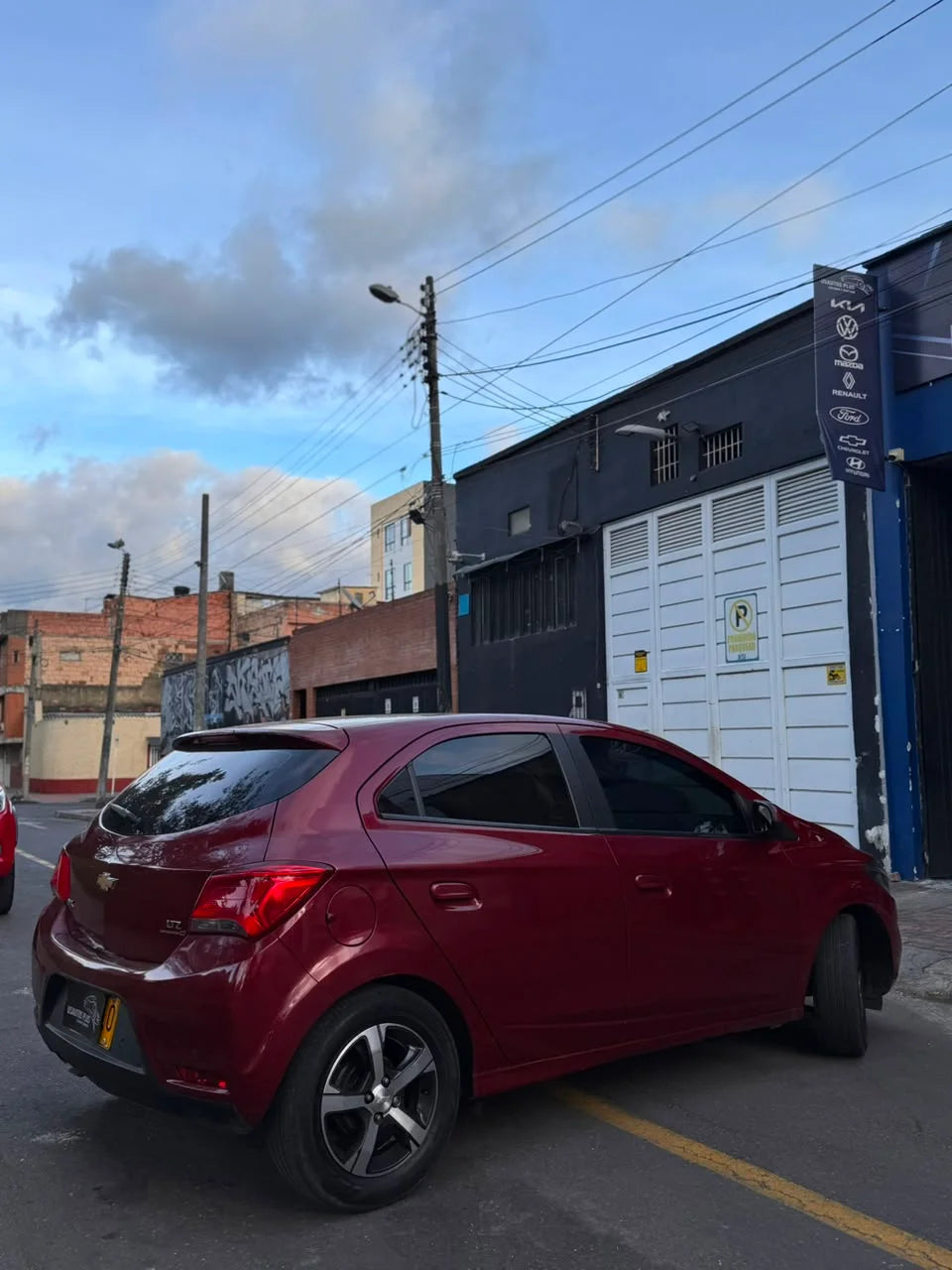 CHEVROLET ONIX LTZ AUTOMÁTICO HATCHBACK