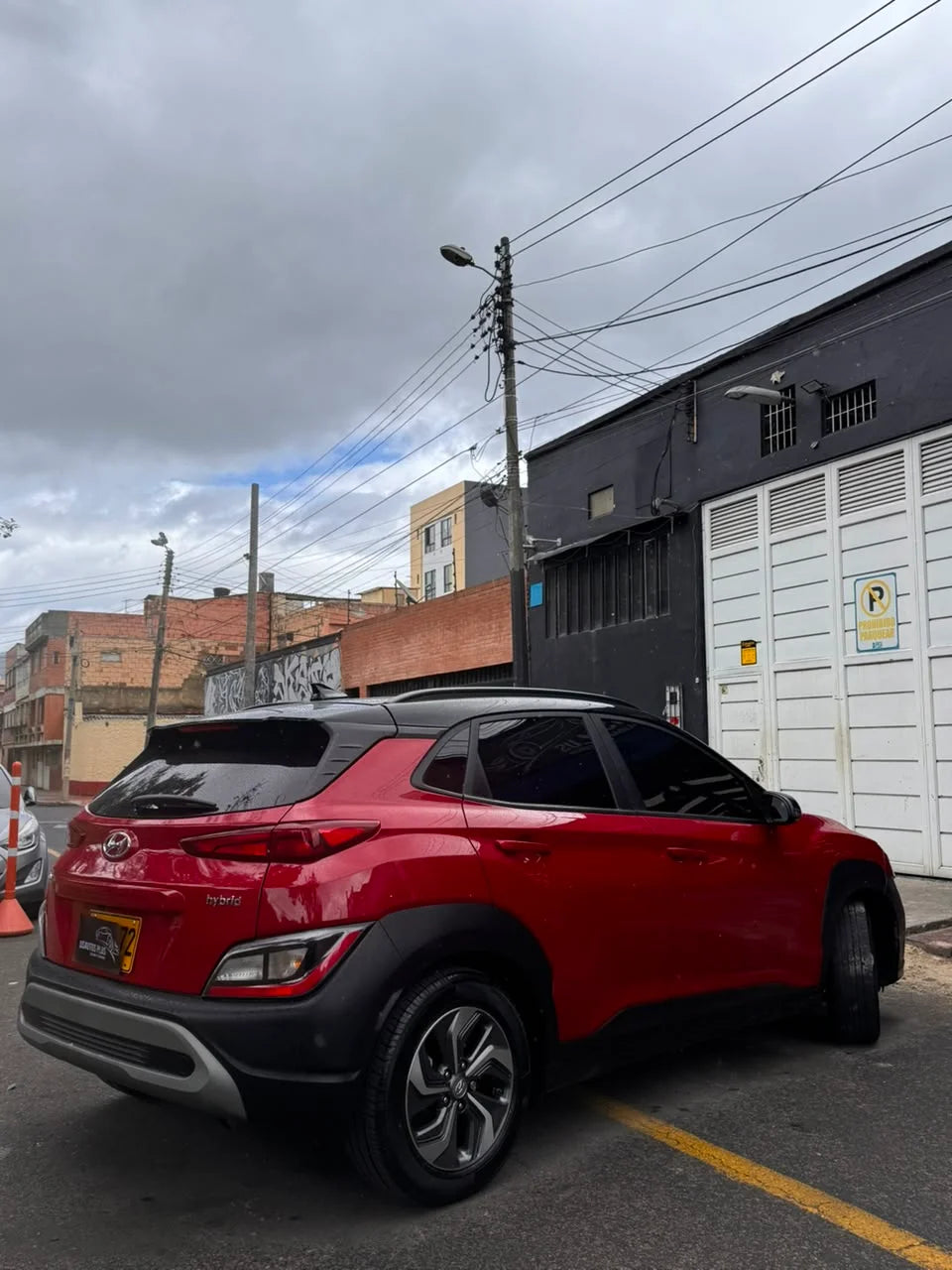 HYUNDAI KONA PREMIUM HYBRID AT