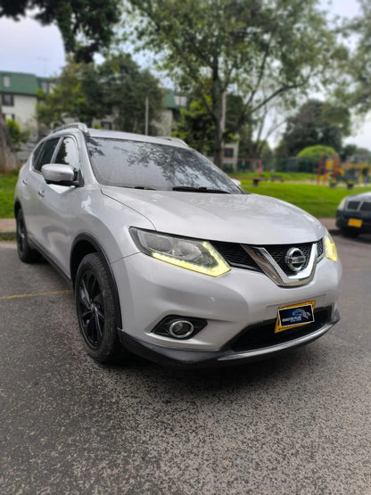NISSAN X- TRAIL EXCLUSIVE 4*4  T32 FULL EQUIPO