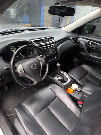 NISSAN X- TRAIL EXCLUSIVE 4*4  T32 FULL EQUIPO