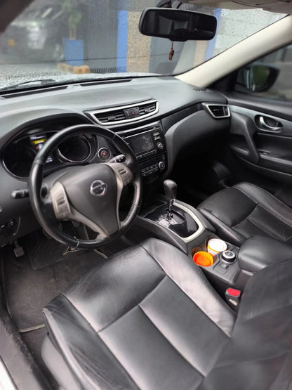 NISSAN X- TRAIL EXCLUSIVE 4*4  T32 FULL EQUIPO