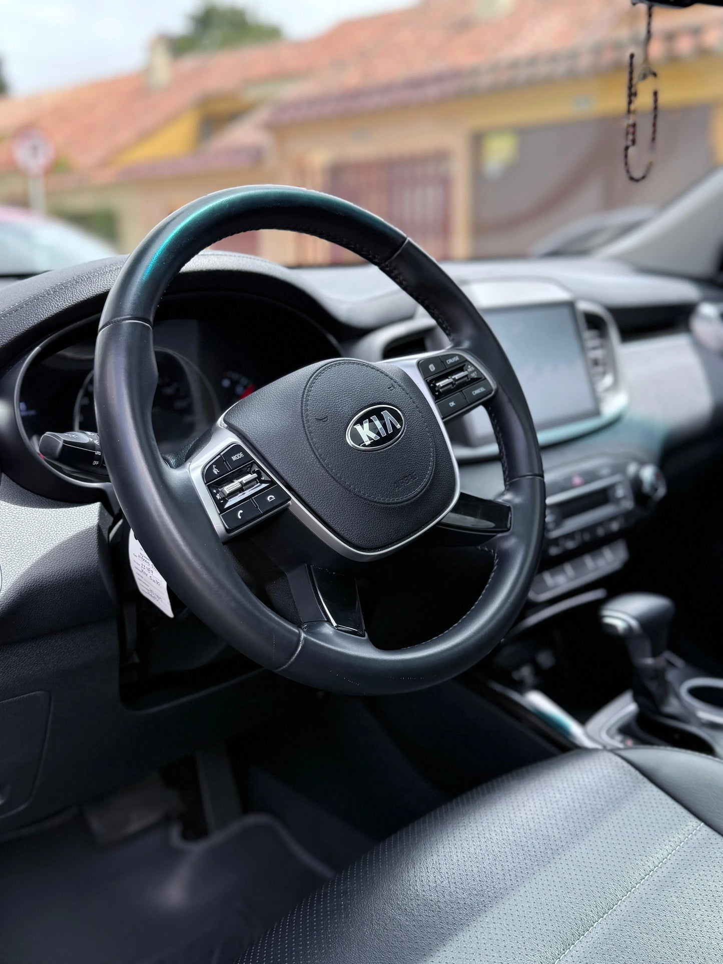 KIA SORENTO ZENITH 7 PUESTOS GASOLINA 3.3L FULL EQUIPO