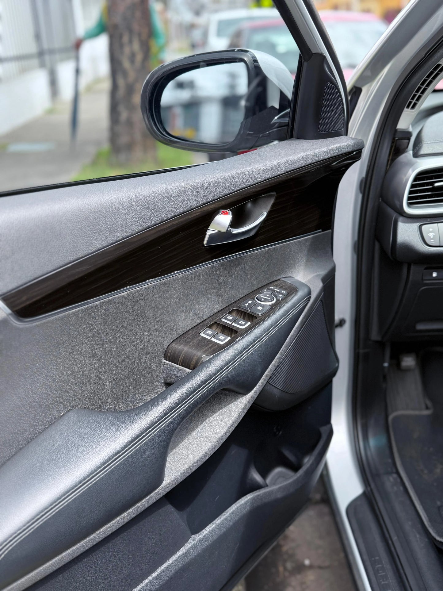 KIA SORENTO ZENITH 7 PUESTOS GASOLINA 3.3L FULL EQUIPO