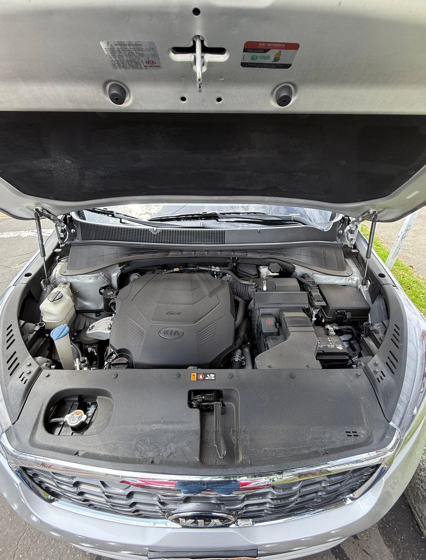 KIA SORENTO ZENITH 7 PUESTOS GASOLINA 3.3L FULL EQUIPO