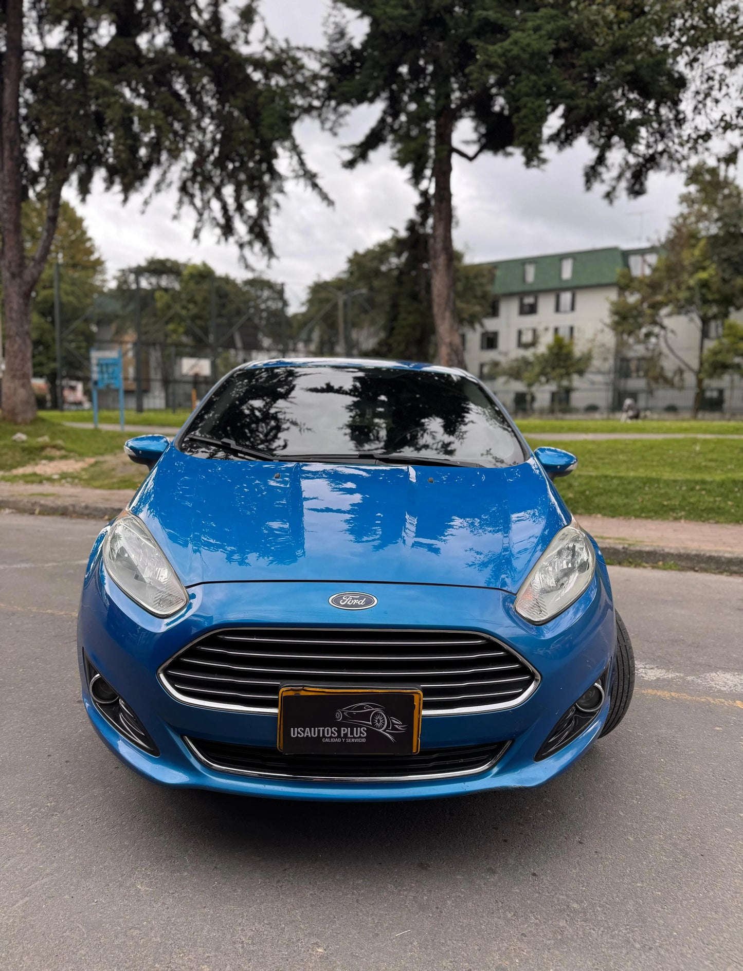 FORD FIESTA HATCHBACK AUTOMÁTICO 2015