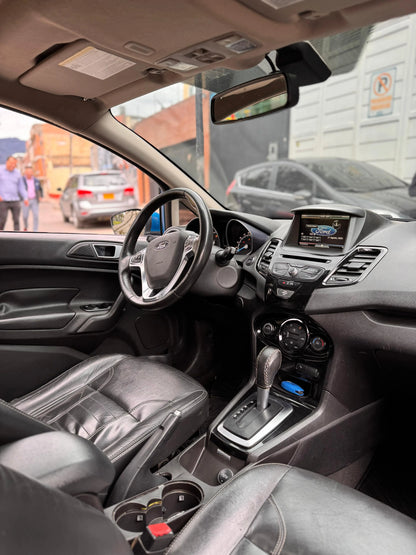 FORD FIESTA HATCHBACK AUTOMÁTICO 2015