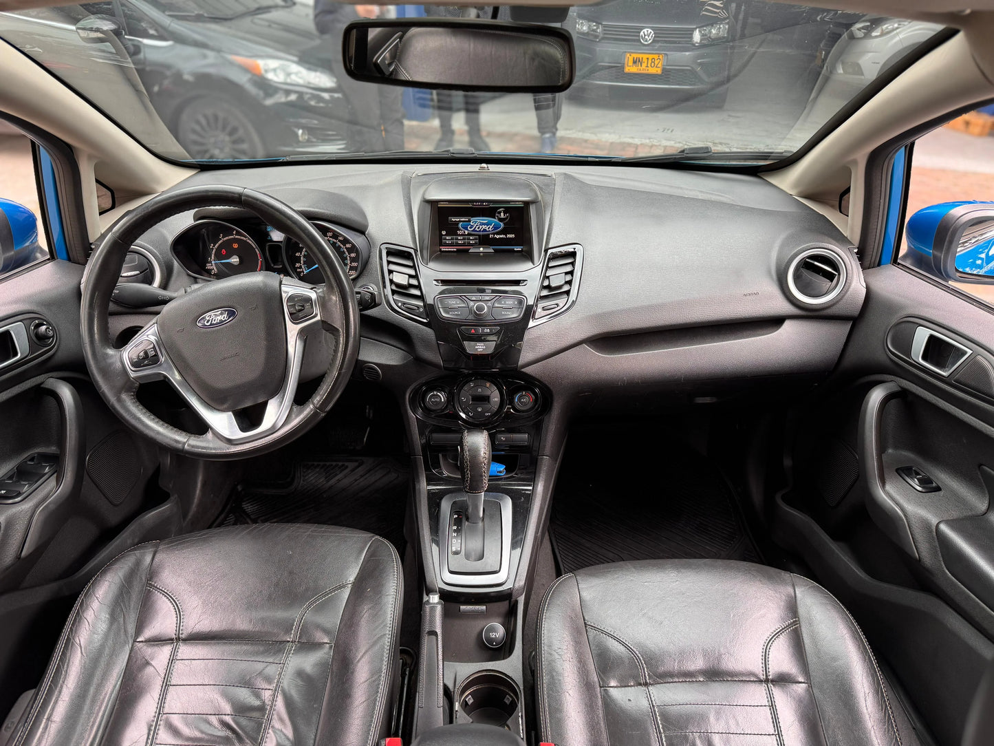 FORD FIESTA HATCHBACK AUTOMÁTICO 2015