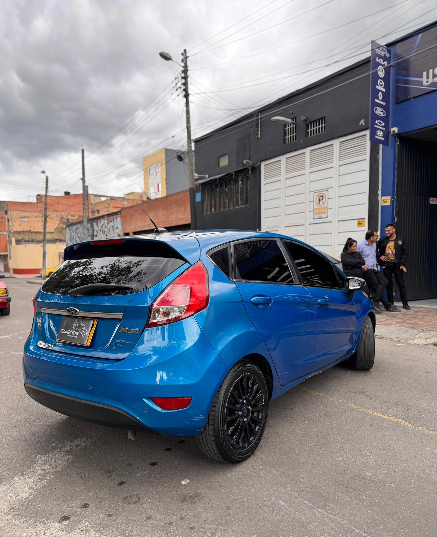 FORD FIESTA HATCHBACK AUTOMÁTICO 2015