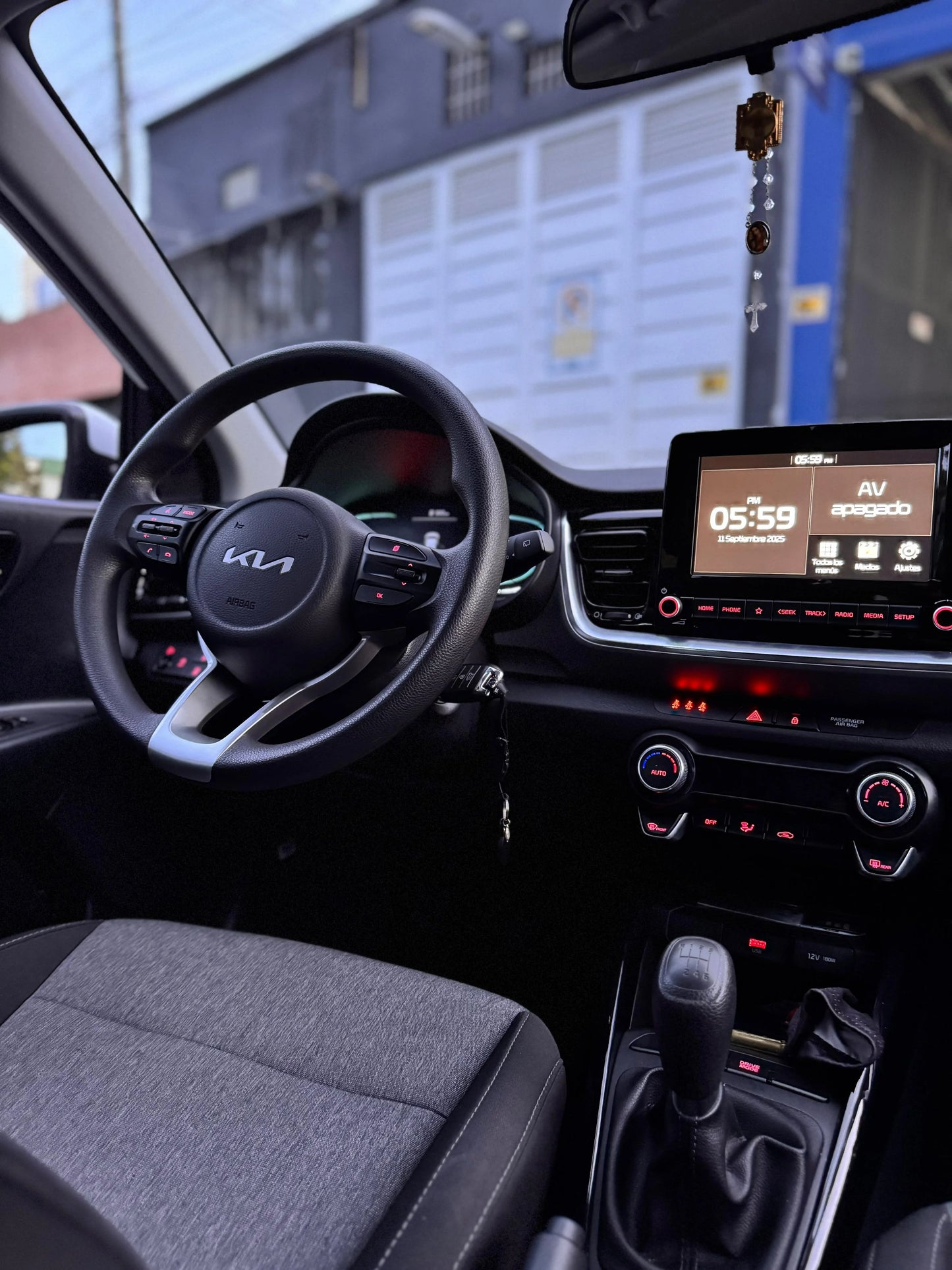 KIA STONIC HÍBRIDA MT