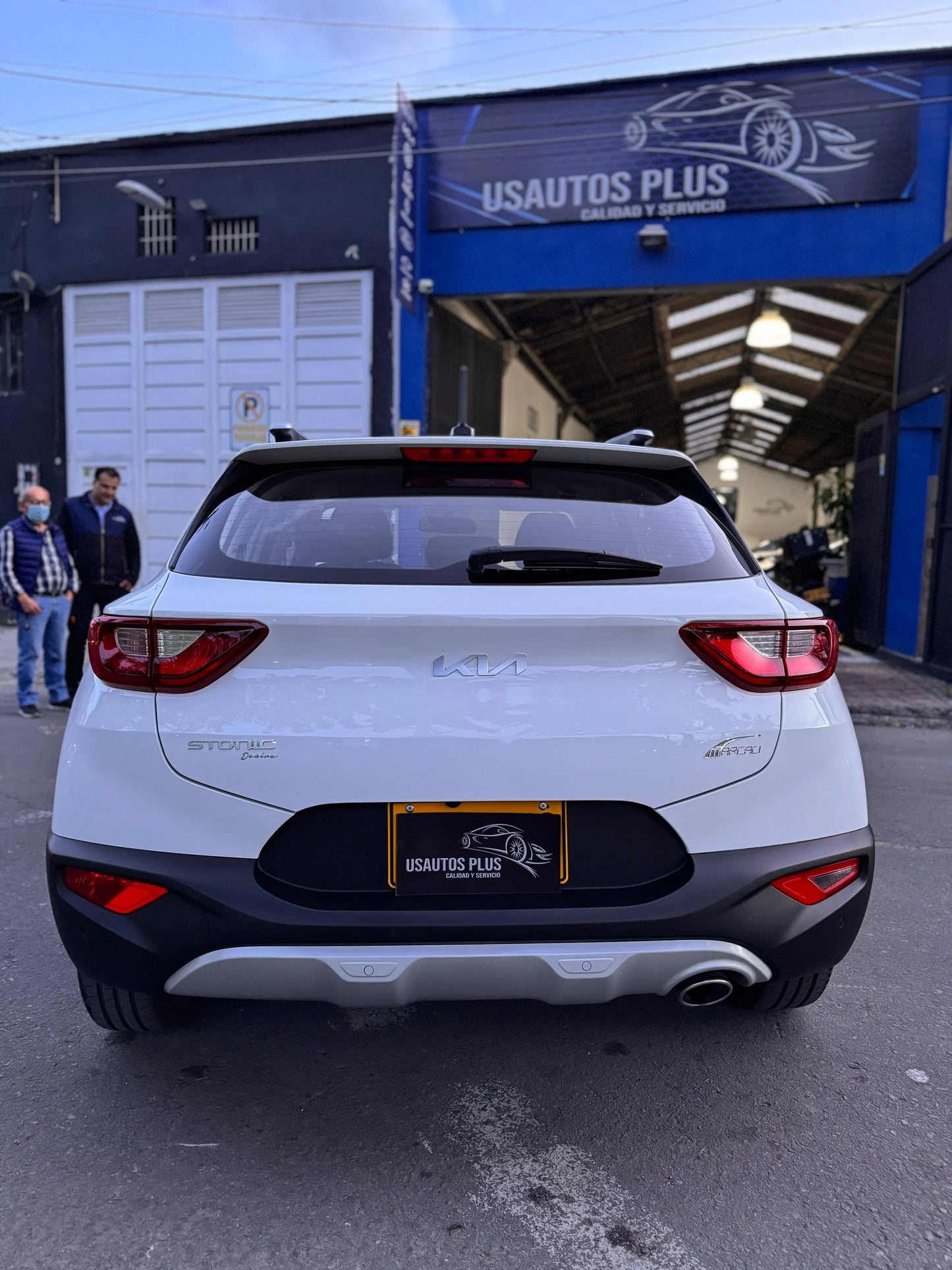 KIA STONIC HÍBRIDA MT