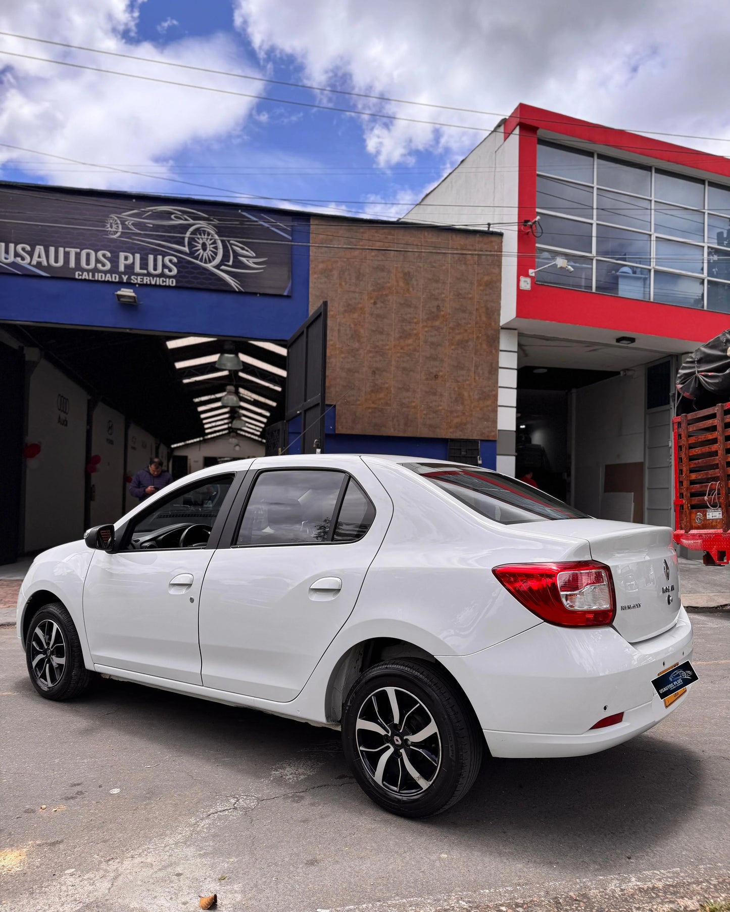 RENAULT LOGAN INTENS 1.6 FULL EQUIPO