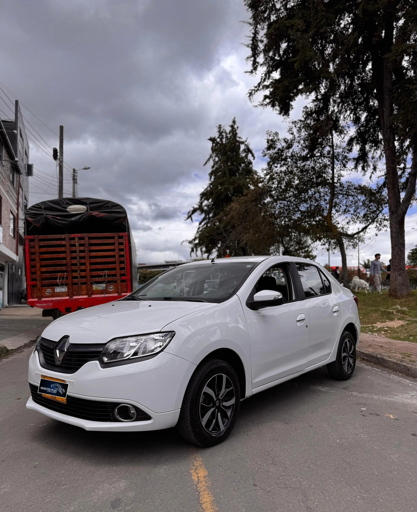 RENAULT LOGAN INTENS 1.6 FULL EQUIPO