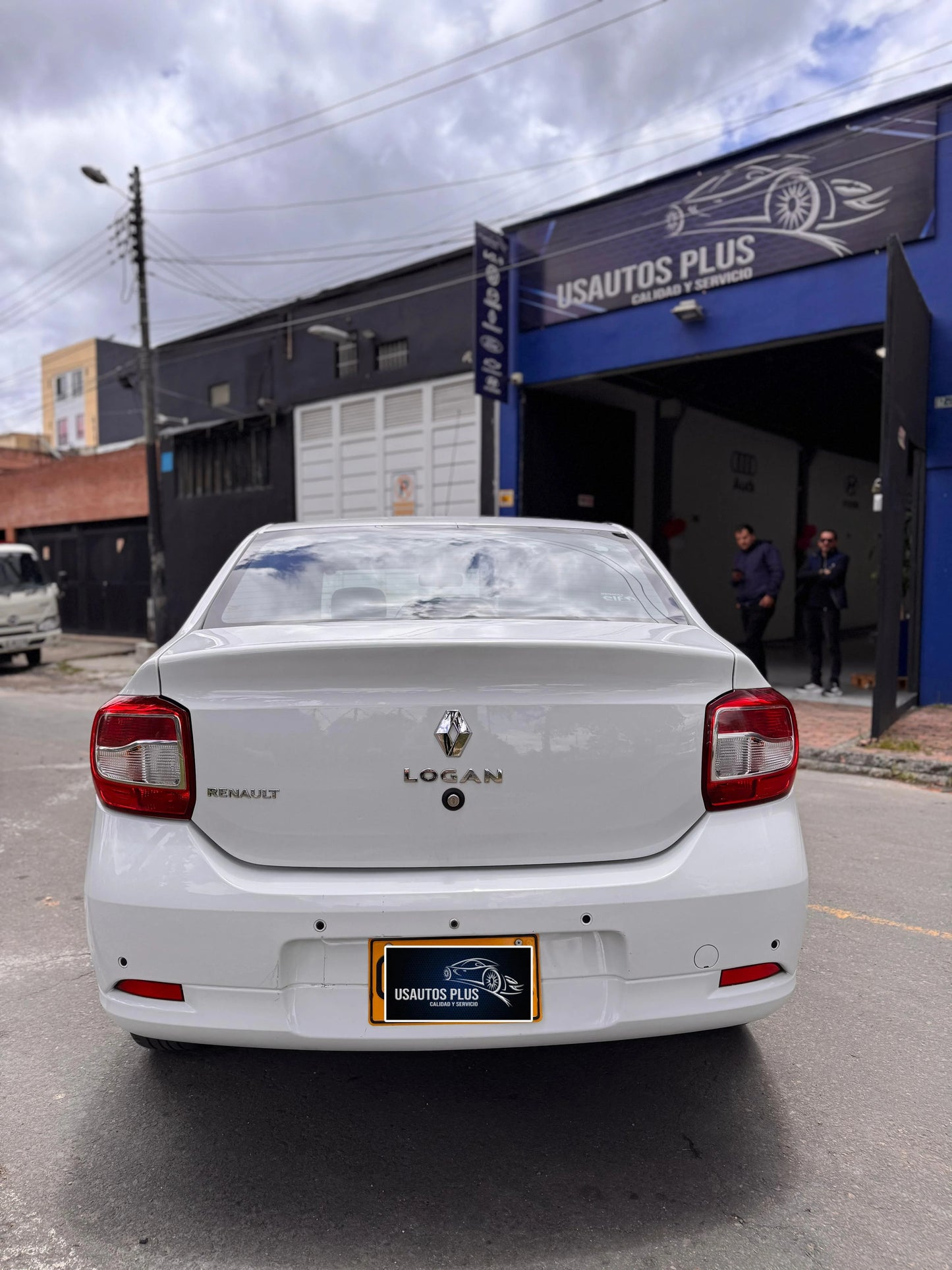 RENAULT LOGAN INTENS 1.6 FULL EQUIPO