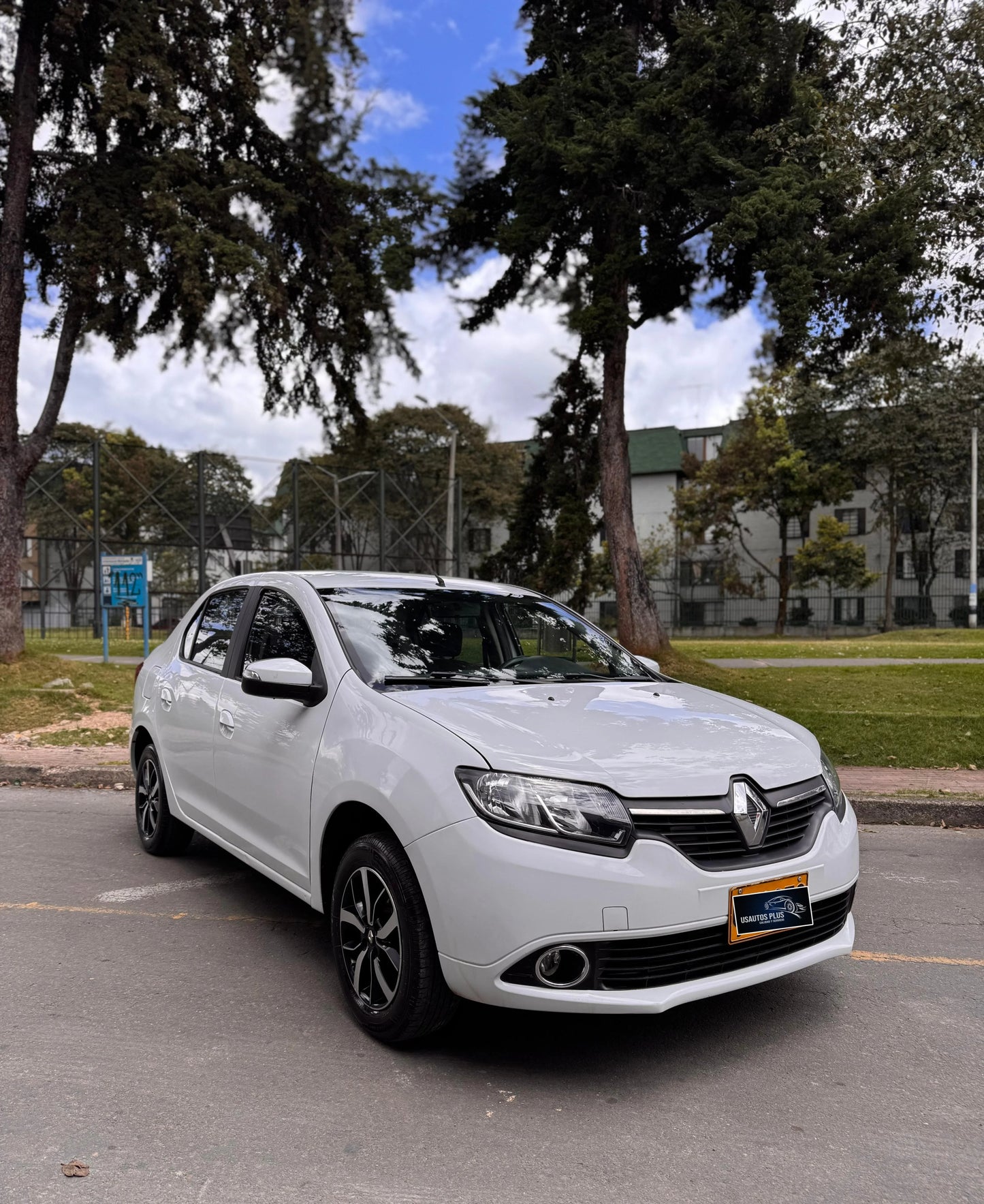 RENAULT LOGAN INTENS 1.6 FULL EQUIPO