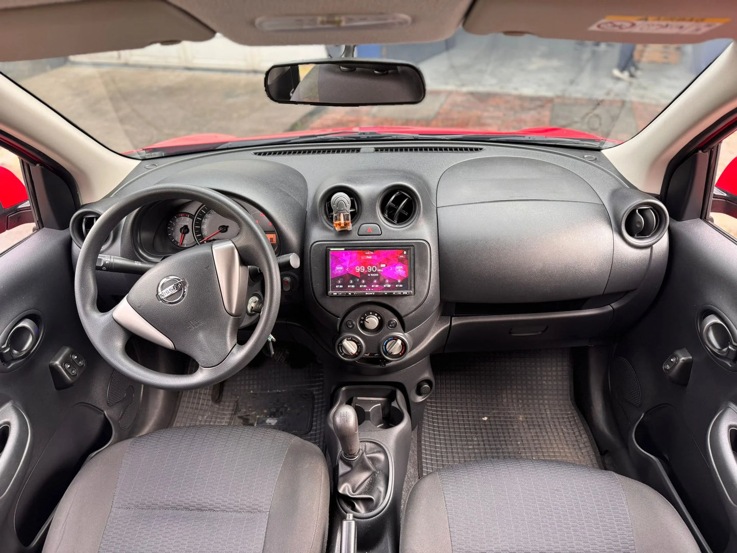 NISSAN MARCH ACTIVE EMOTION 1.6L MECÁNICO