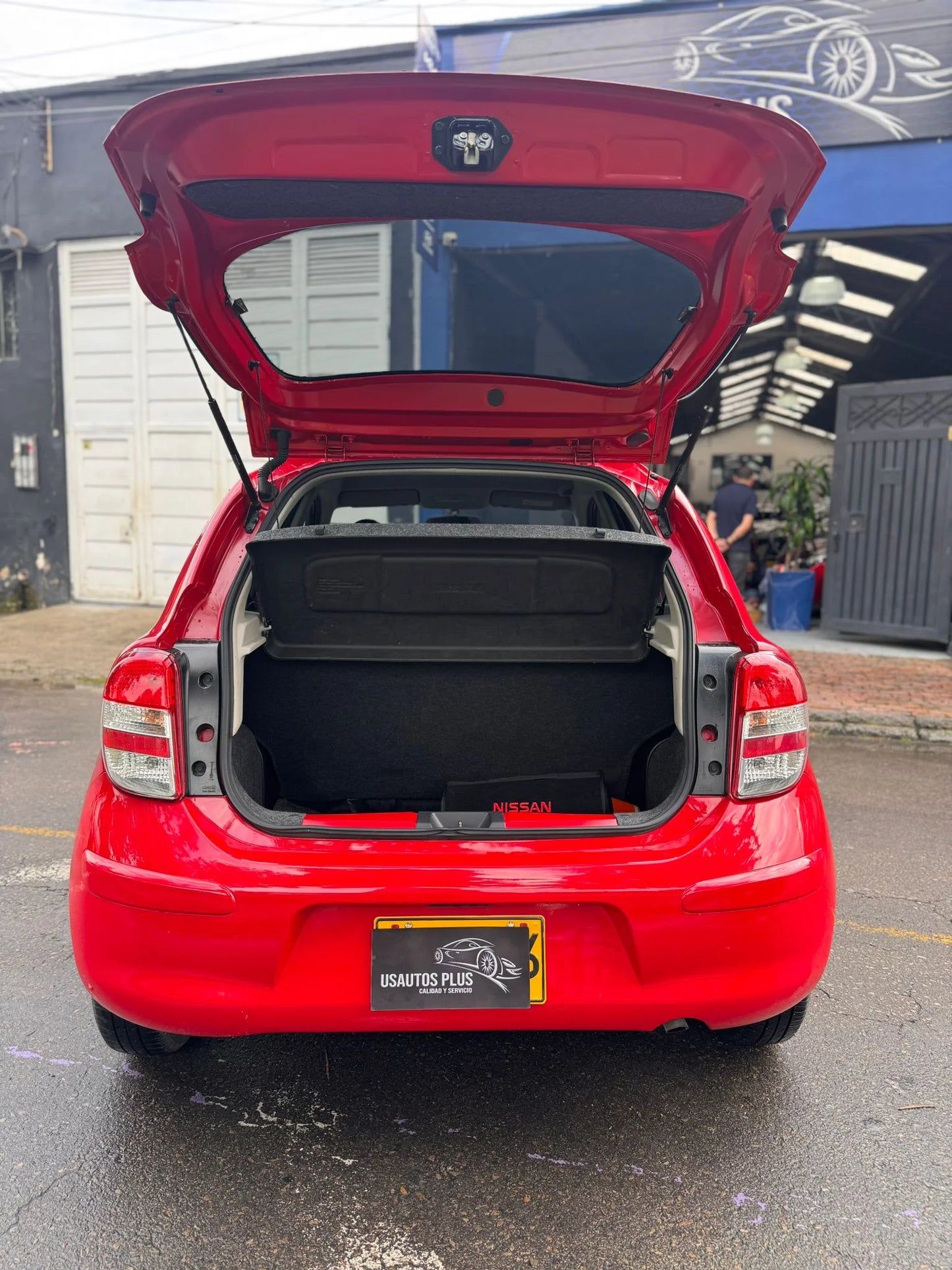 NISSAN MARCH ACTIVE EMOTION 1.6L MECÁNICO