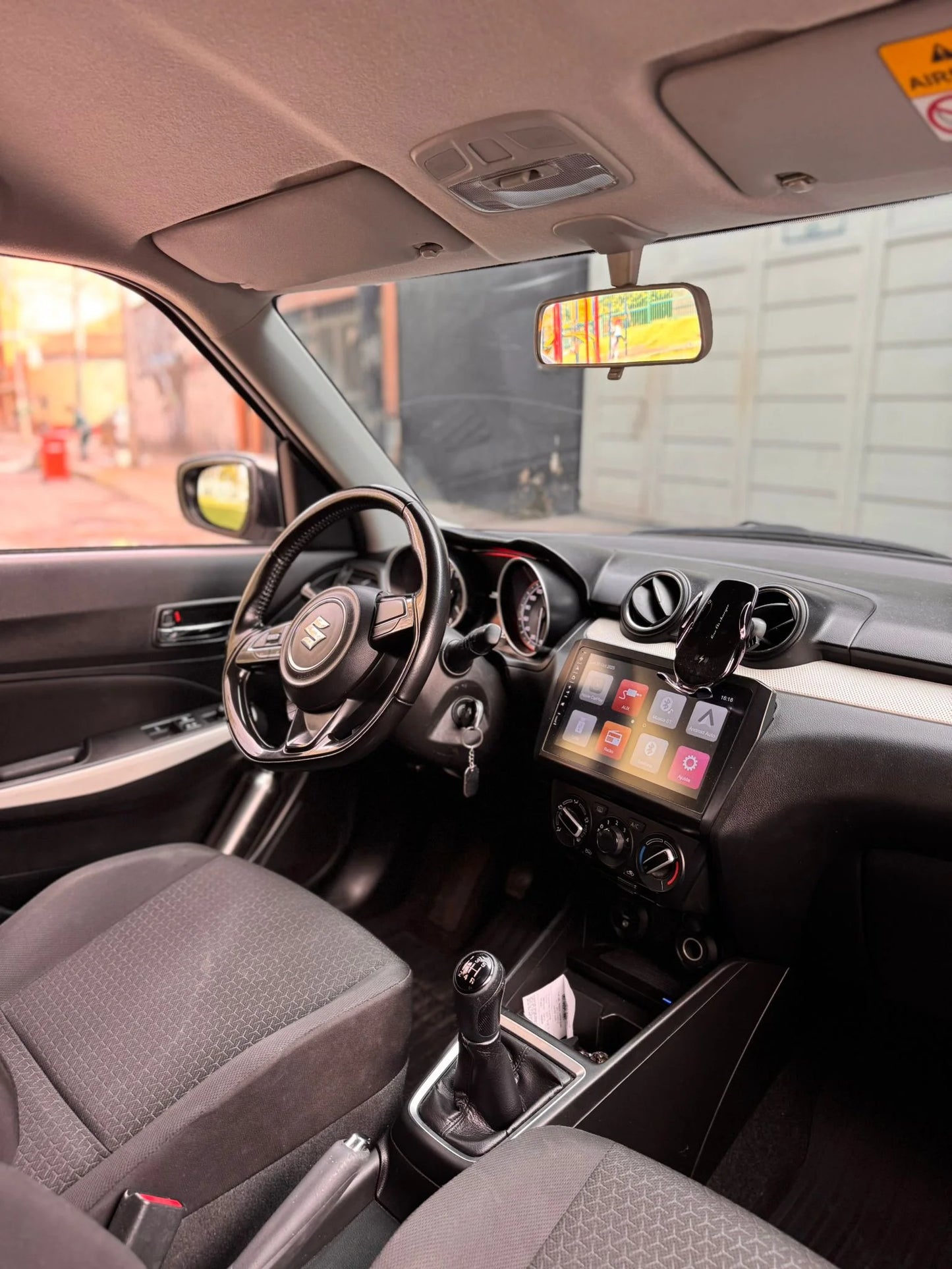 SUZUKI SWIFT HYBRID GLX 2022