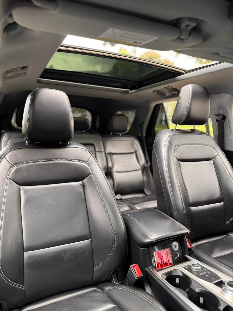 FORD EXPLORER XLT 4X4 PLUS