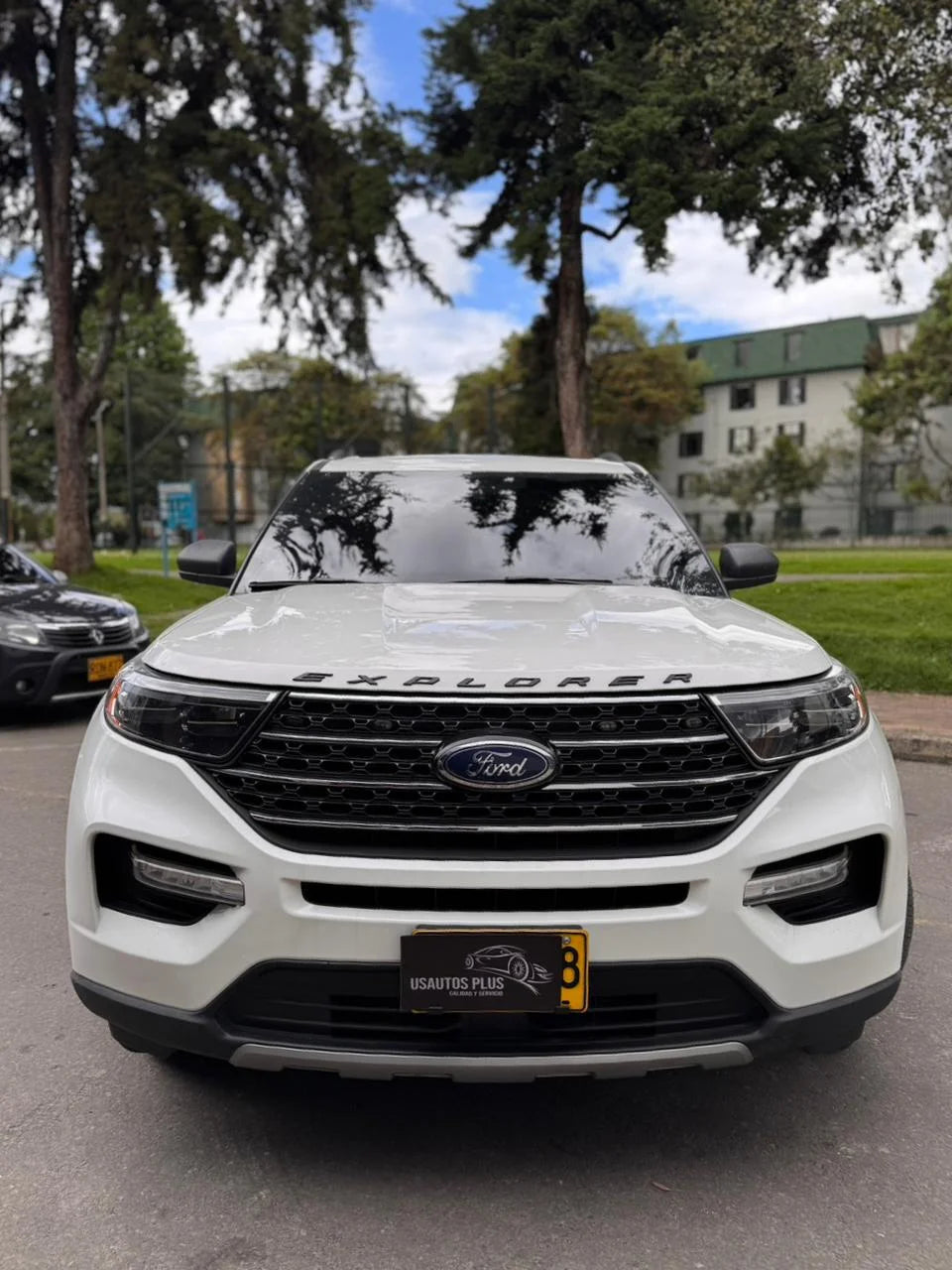 FORD EXPLORER XLT 4X4 PLUS