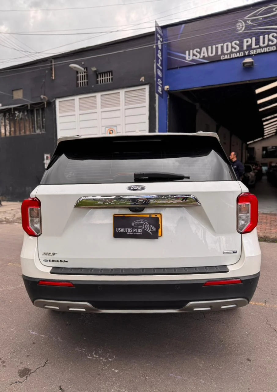 FORD EXPLORER XLT 4X4 PLUS