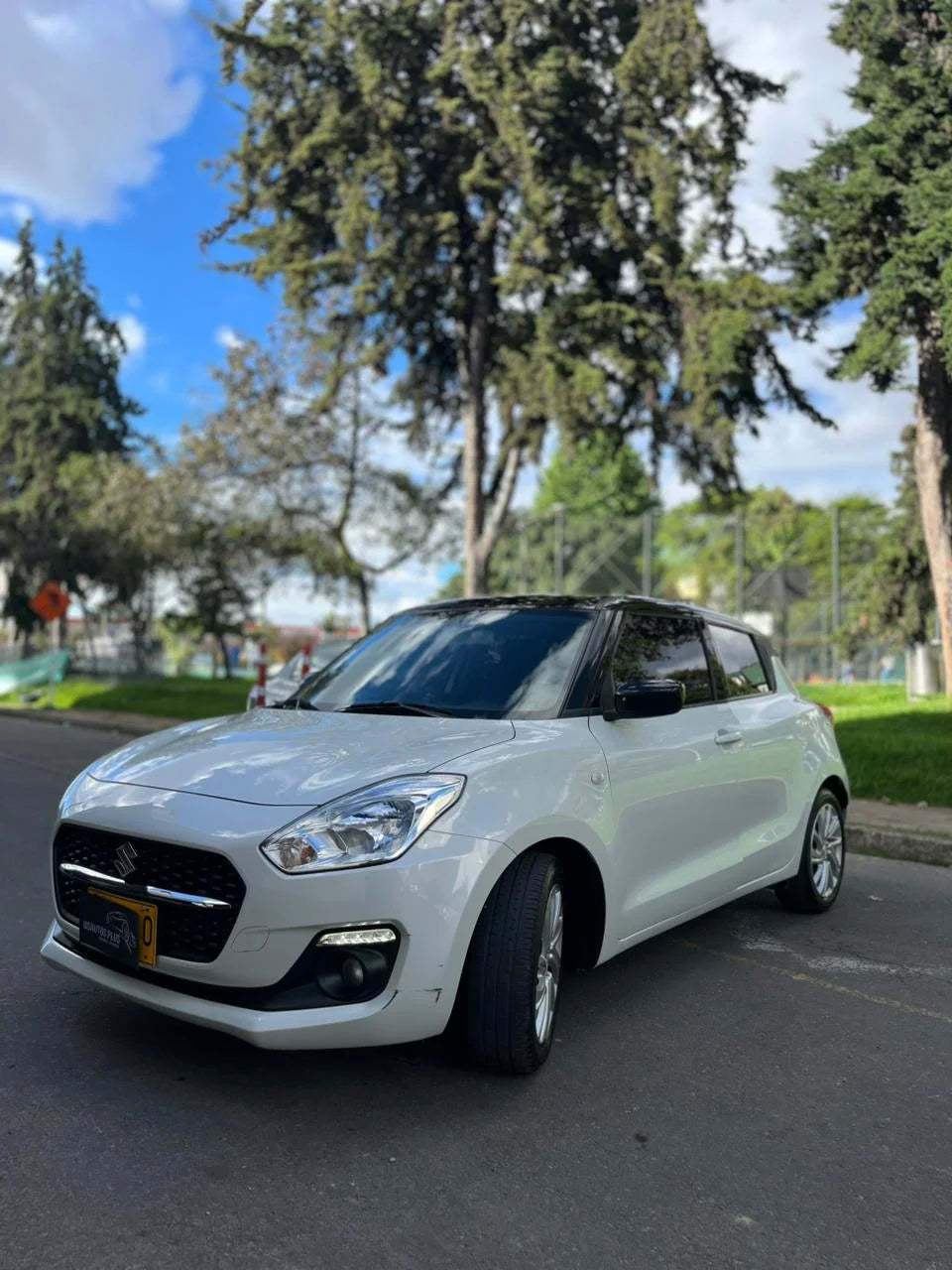 SUZUKI SWIFT HYBRID BITONO 2022