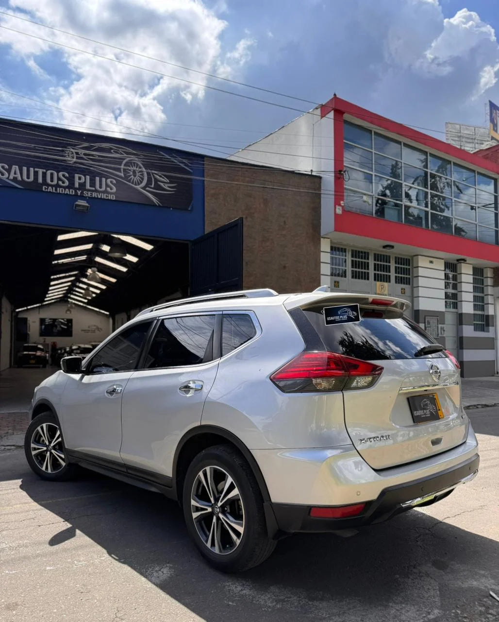 NISSAN X-TRAIL ADVANCE AUTOMÁTICA