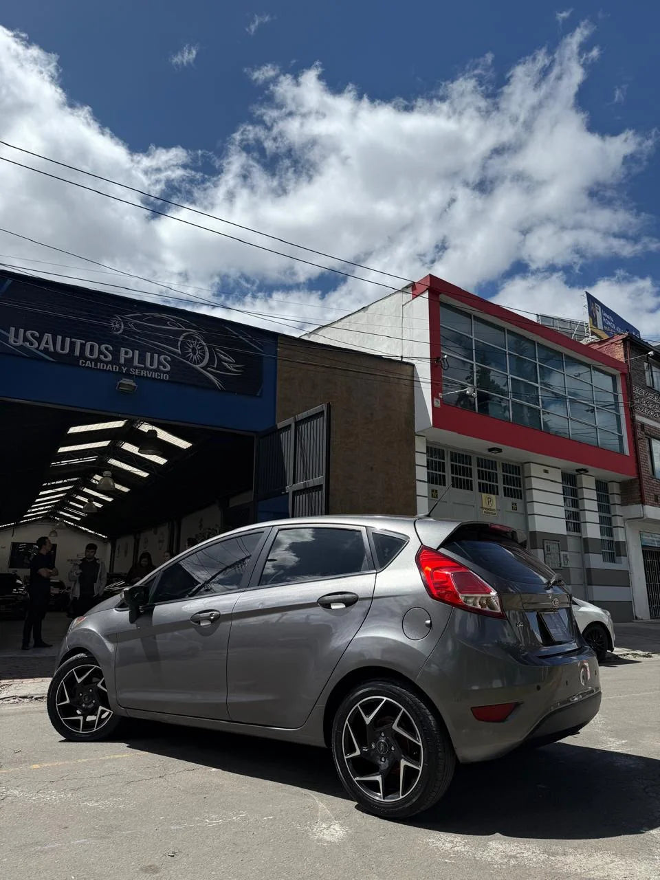 FORD FIESTA HATCHBACK SE