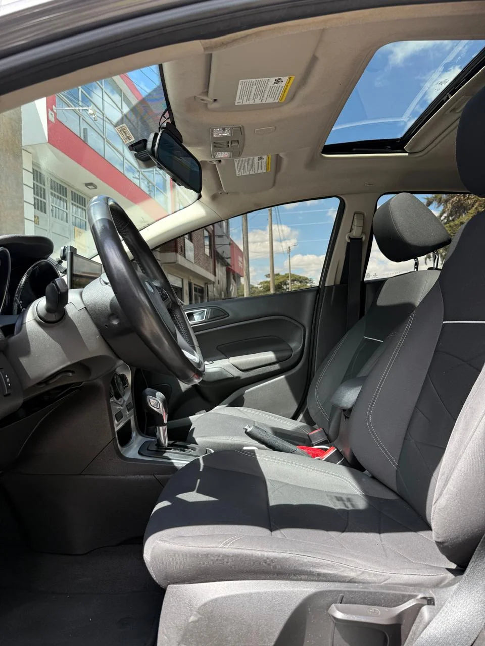 FORD FIESTA HATCHBACK SE