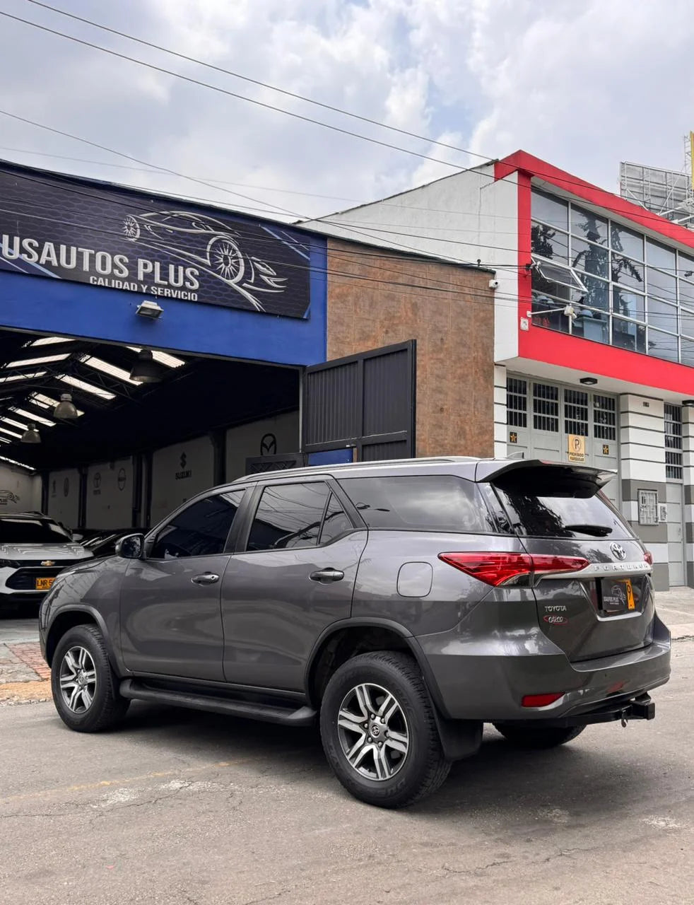 TOYOTA FORTUNER 2.7 GASOLINA AT