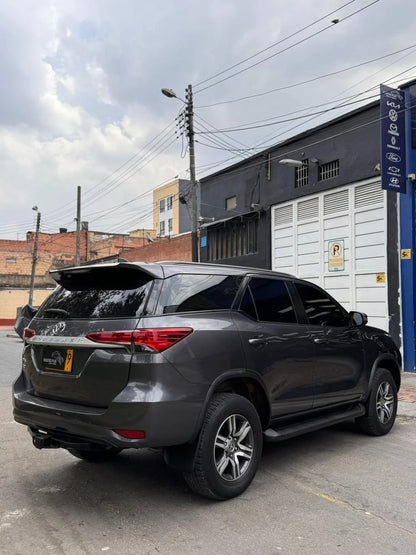 TOYOTA FORTUNER 2.7 GASOLINA AT