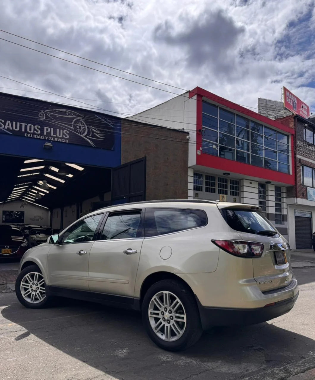 CHEVROLET TRAVERSE LT
