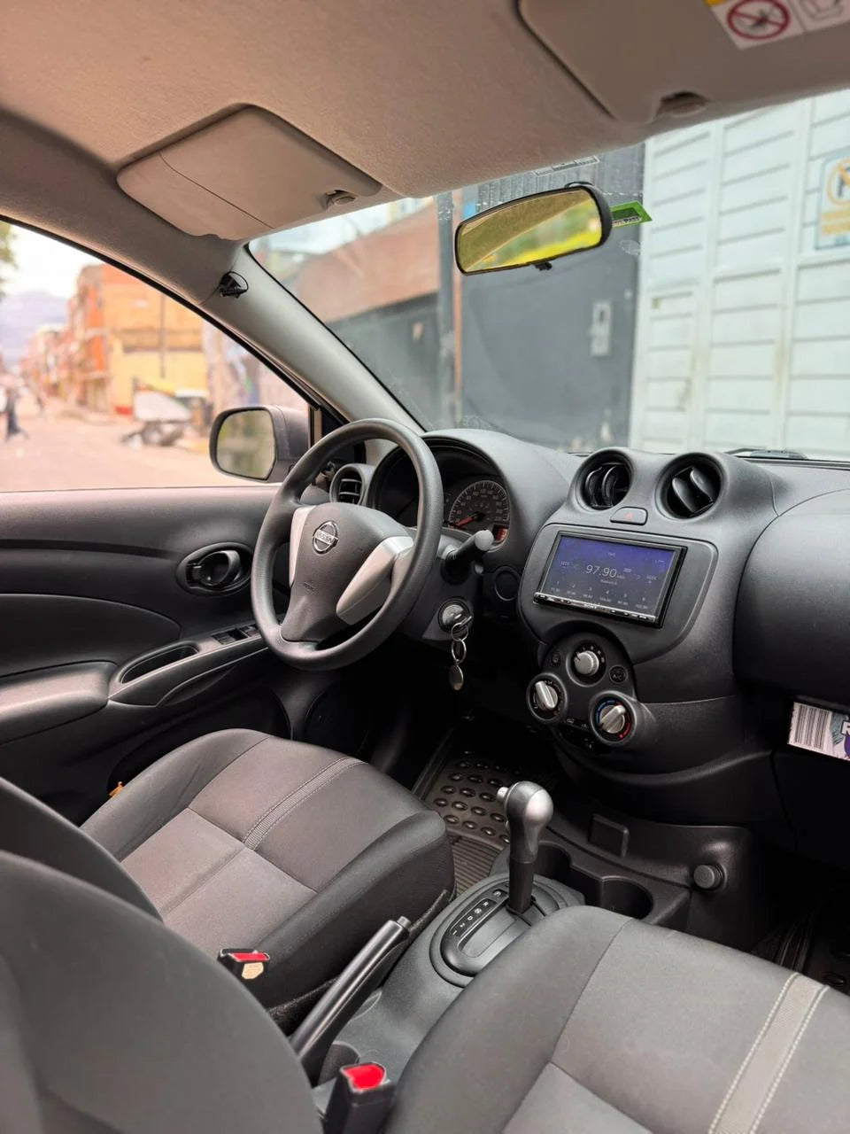 NISSAN VERSA V-DRIVE CONNECT AUTOMÁTIC