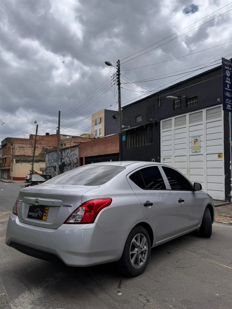 NISSAN VERSA V-DRIVE CONNECT AUTOMÁTIC