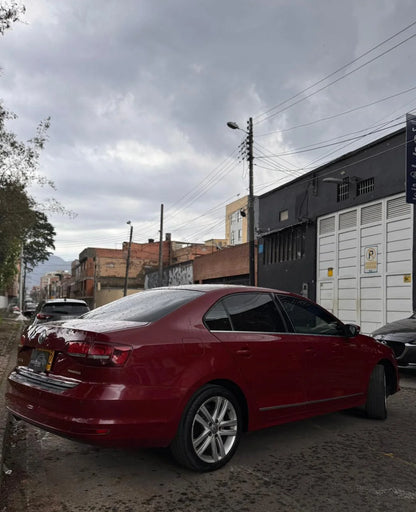VOLKSWAGEN JETTA HIGHLINE 2.5