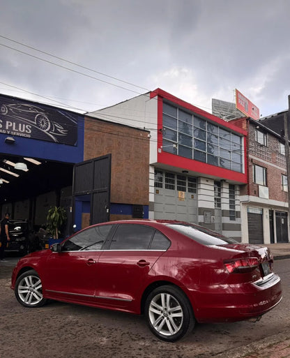 VOLKSWAGEN JETTA HIGHLINE 2.5