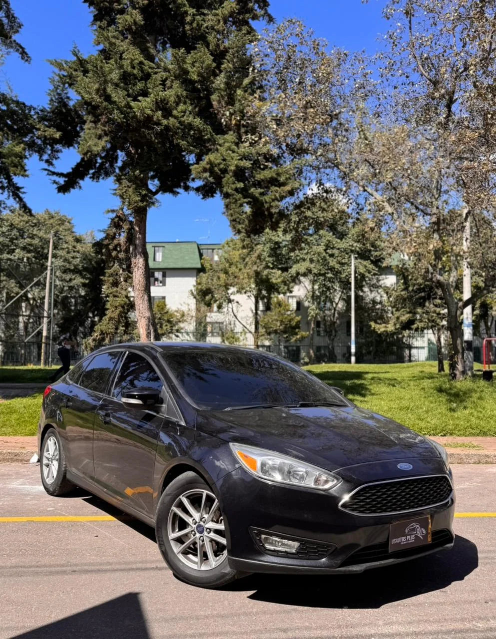 FORD FOCUS SE AUTOMÁTICO SEDÁN