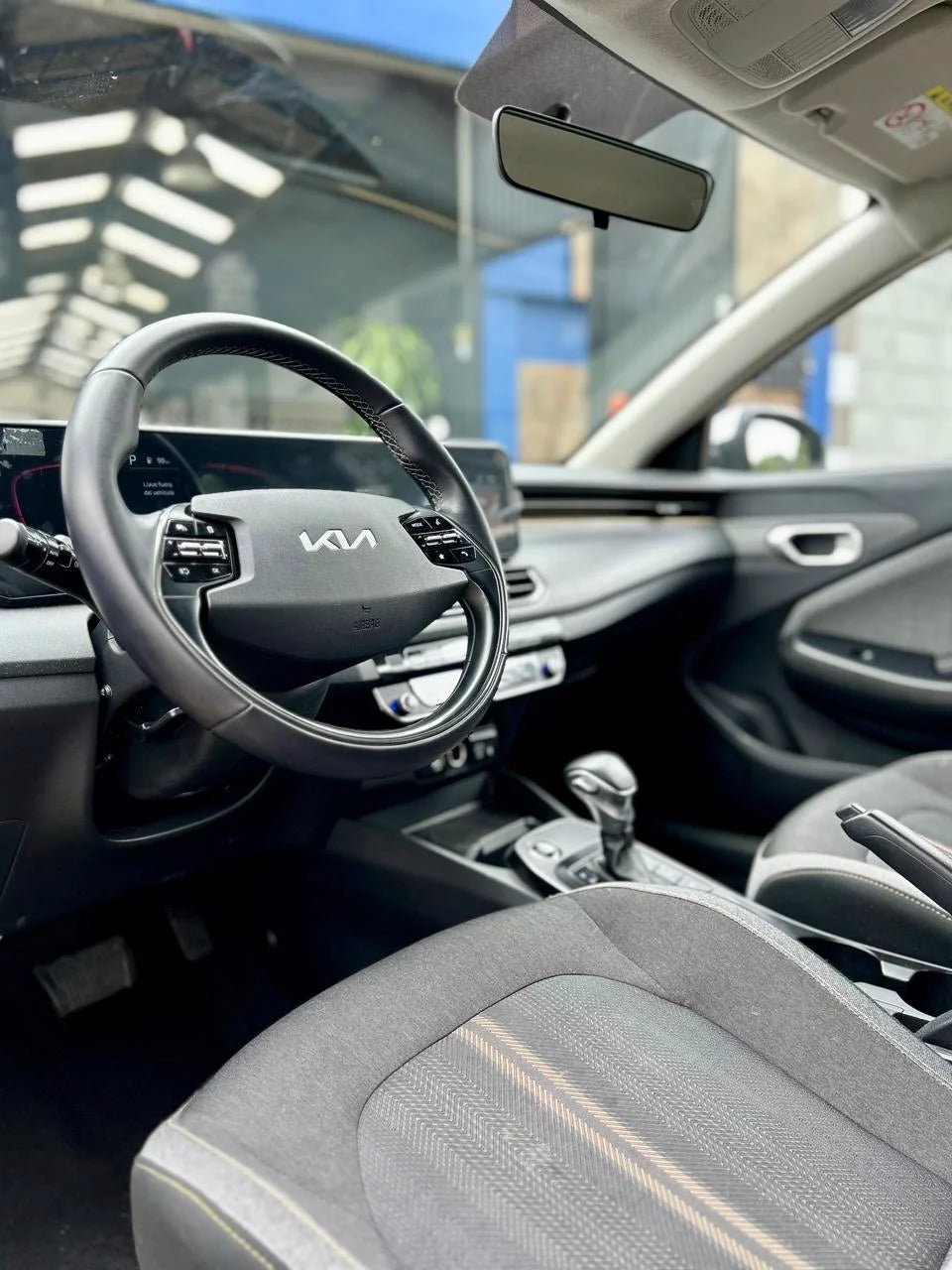 KIA K3 CROSS ZENITH AUTOMÁTICA