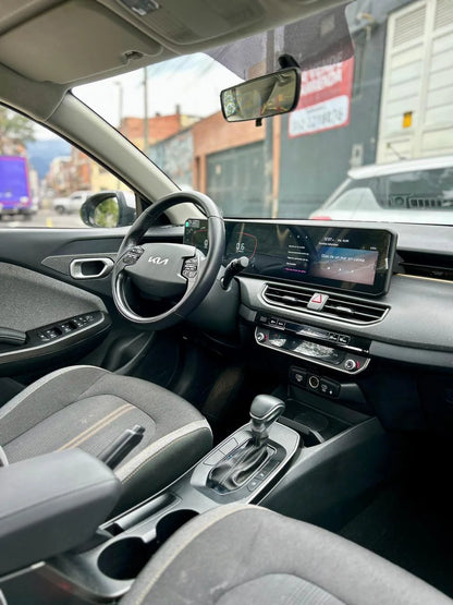 KIA K3 CROSS ZENITH AUTOMÁTICA