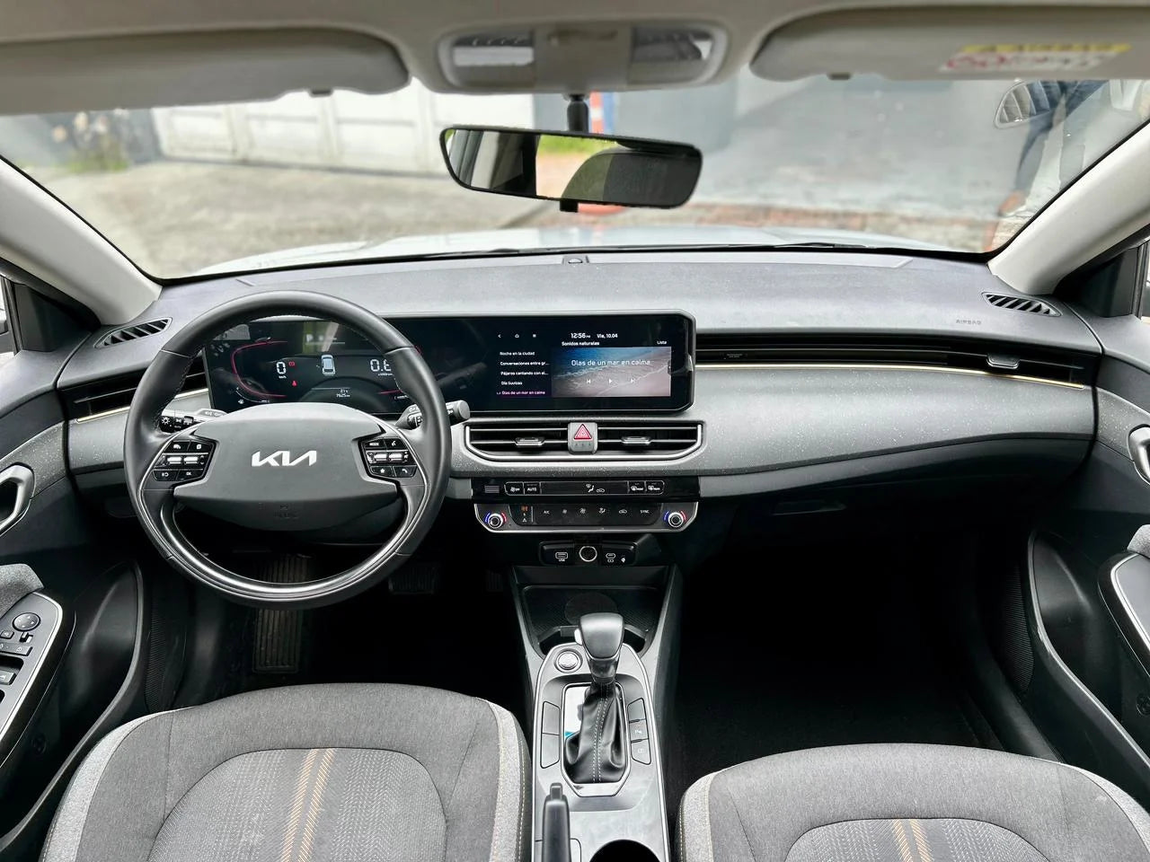 KIA K3 CROSS ZENITH AUTOMÁTICA