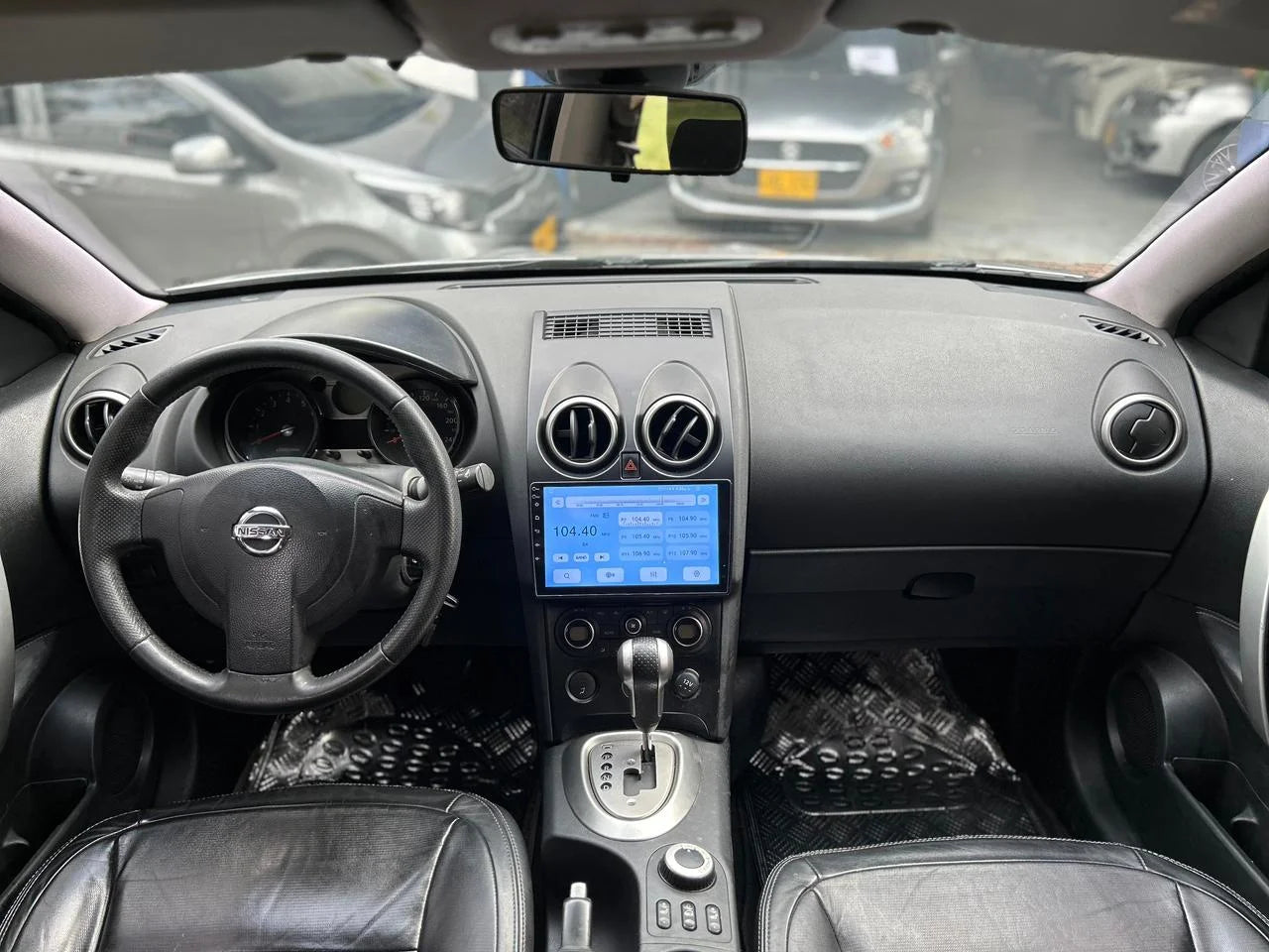 NISSAN QASHQAI 4x4 AUTOMÁTICA