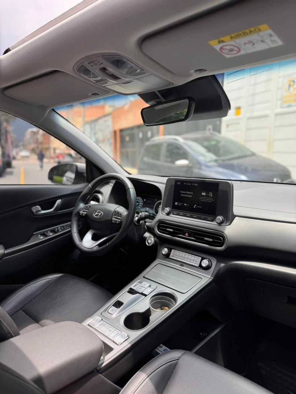 HYUNDAI KONA LIMITED ELÉCTRICA