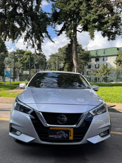 NISSAN VERSA EXCLUSIVE AUTOMÁTICO